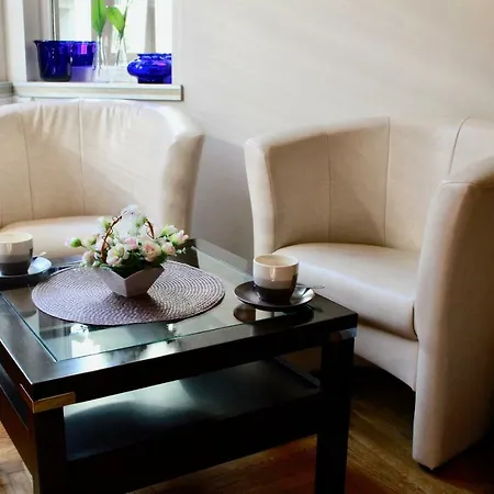 Alder Apartments *